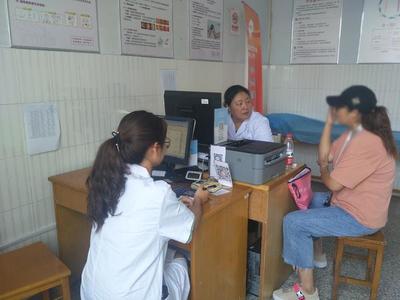 “全”心，舒“糖”逸——新乡医学院三全学院赴郑州人民医院社会实践营养健康咨询服务